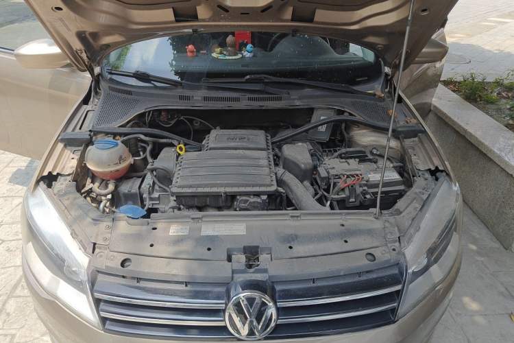 Used Volkswagen Jetta 2013 1.6L Automatic Luxury Model Engine Bay