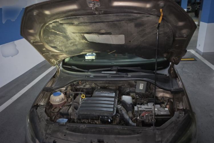 Used Volkswagen Jetta 2013 1.6L Automatic Comfort Model Engine Bay