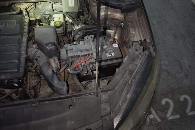 Used Volkswagen Jetta 2013 1.6L Automatic Comfort Model Engine Bay Left