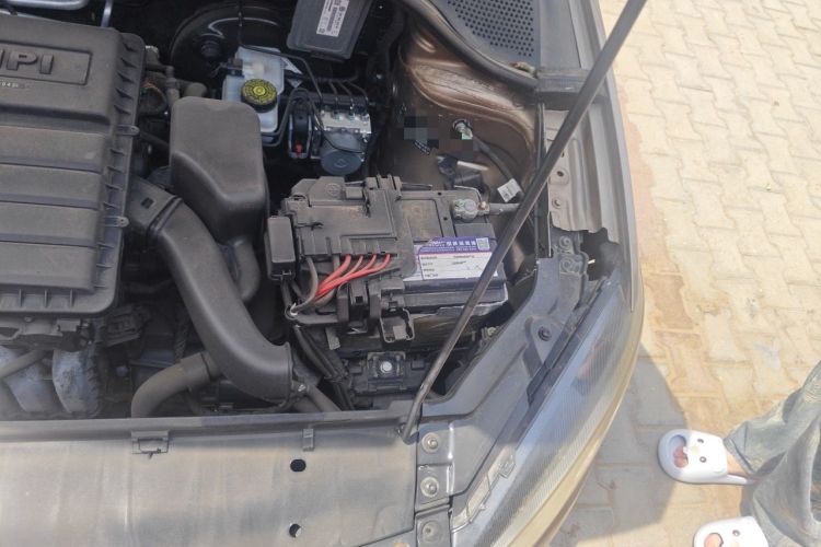 Used Volkswagen Jetta 2013 1.6L Manual Comfort Model Engine Bay Left