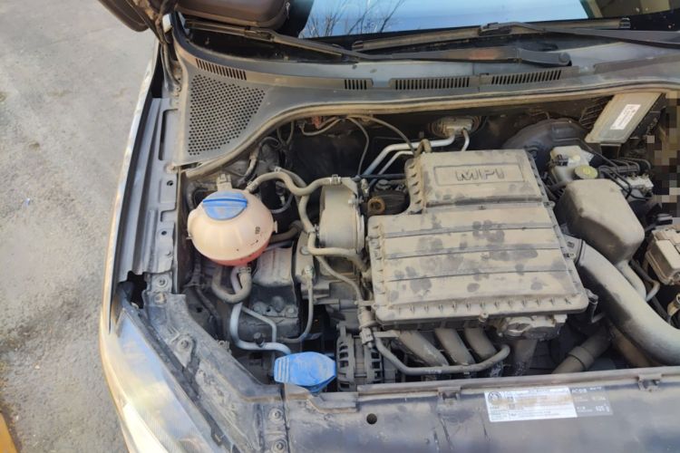 Used Volkswagen Jetta 2013 1.6L Automatic Comfort Model Engine Bay Right