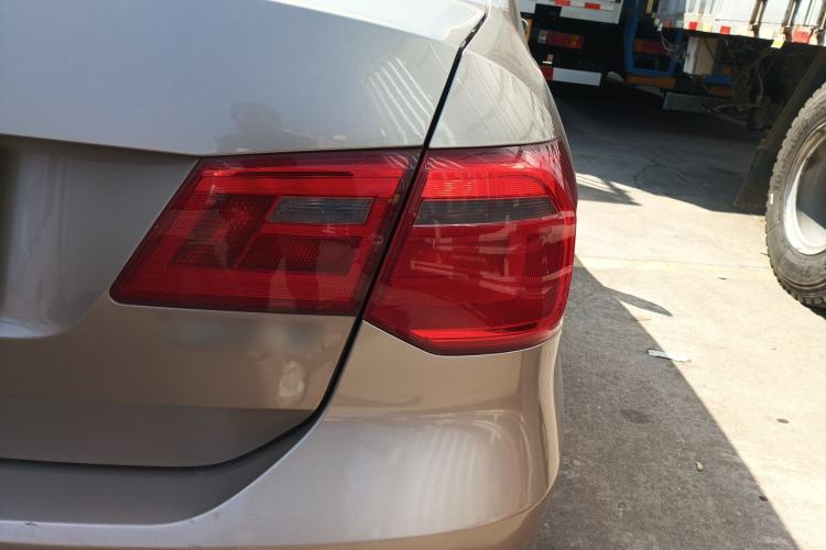 Used Volkswagen Jetta 2013 1.6L Manual Comfort Model Exterior 3