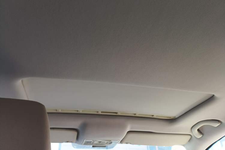 Used Volkswagen Jetta 2013 1.6L Manual Comfort Model Headliner
