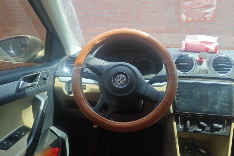 Used Volkswagen Jetta 2013 1.6L Manual Comfort Model Steering Wheel