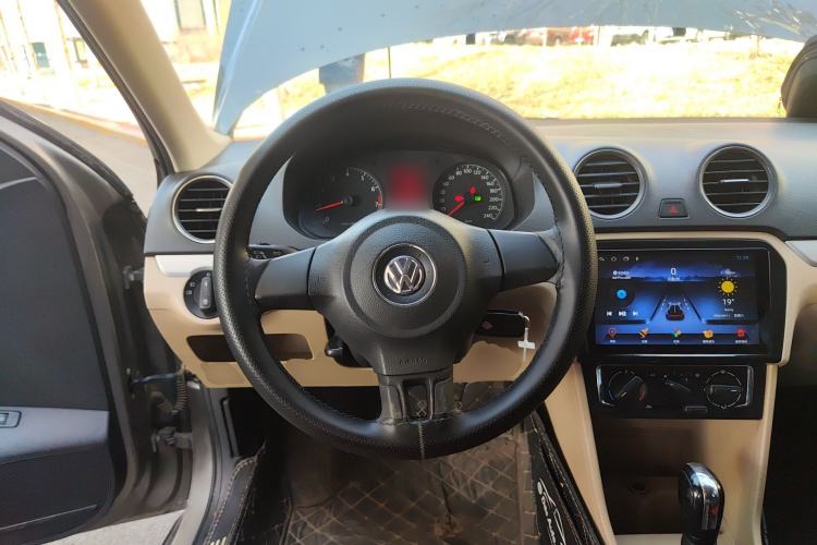 Used Volkswagen Jetta 2013 1.6L Automatic Comfort Model Steering Wheel