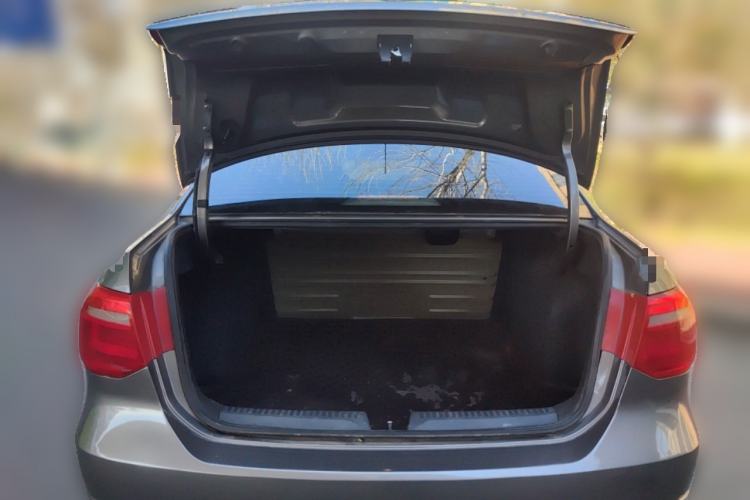 Used Volkswagen Jetta 2013 1.6L Automatic Comfort Model Trunk