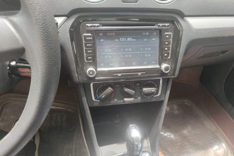Used Volkswagen Jetta 2013 1.6L Automatic Comfort Model Audio And AC Panel