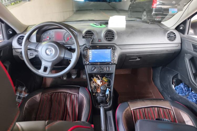 Used Volkswagen Jetta 2013 1.6L Manual Fashion Edition Center Console