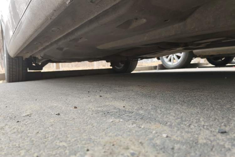 Used Volkswagen Jetta 2013 1.6L Manual Comfort Model Chassis Front Right