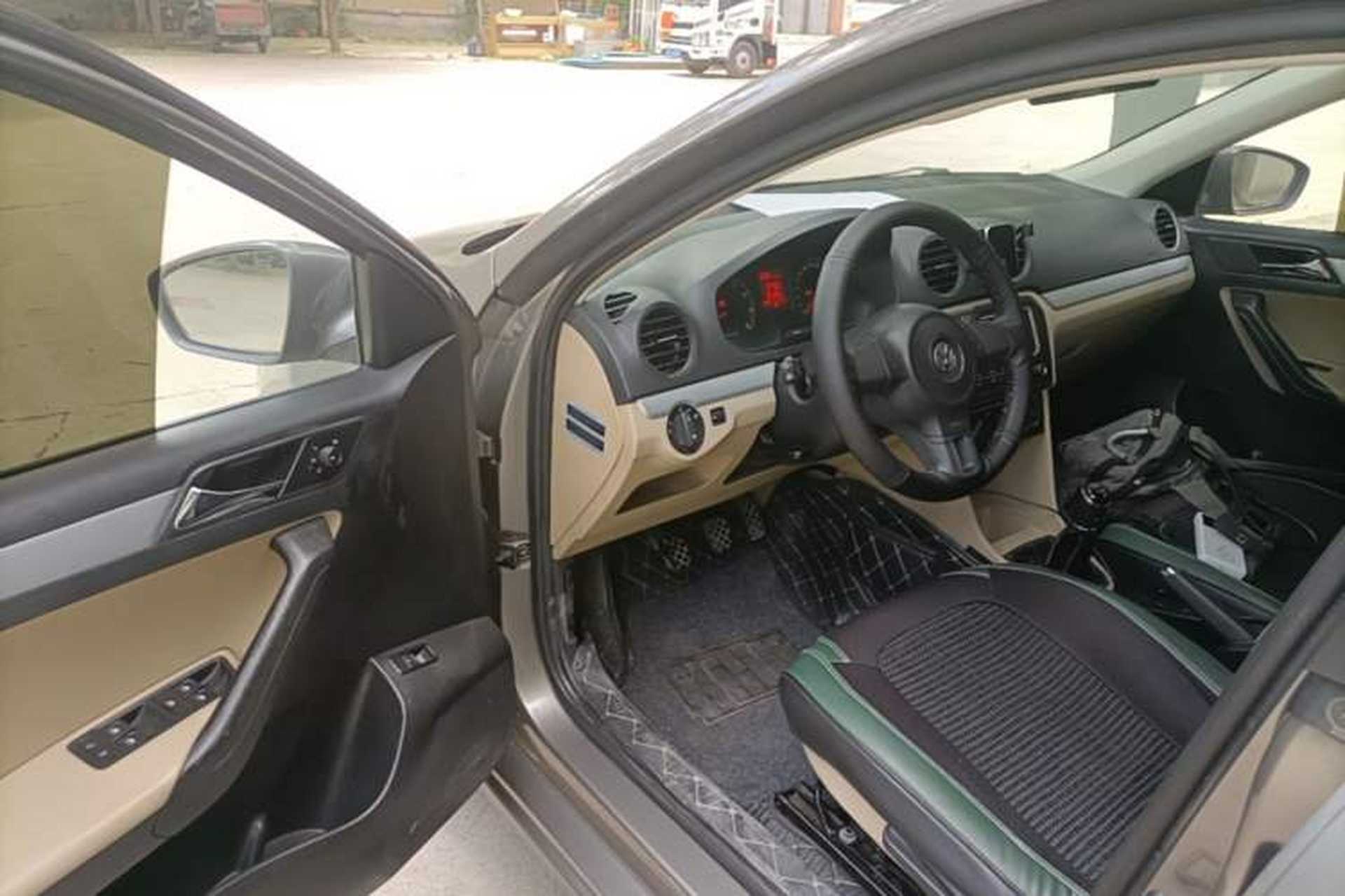 Used Volkswagen Jetta 2013 1.6L Manual Comfort Model Driver Seat