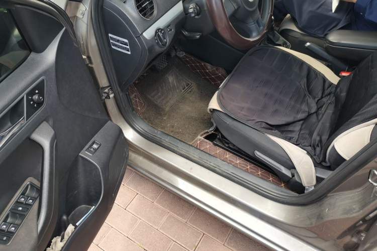Used Volkswagen Jetta 2013 1.6L Automatic Comfort Model Driver Seat