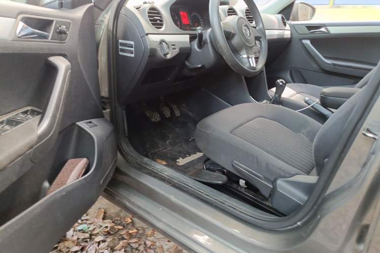 Used Volkswagen Jetta 2013 1.4L Manual Comfort Model Driver Seat