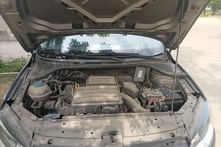 Used Volkswagen Jetta 2013 1.6L Manual Comfort Model Engine Bay