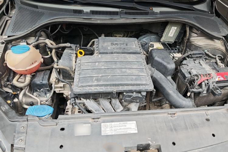Used Volkswagen Jetta 2013 1.6L Automatic Fashion Model Engine Bay