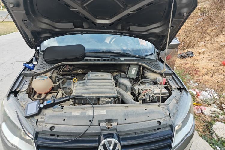 Used Volkswagen Jetta 2013 1.6L Automatic Fashion Model Engine Bay