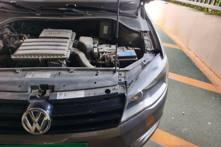Used Volkswagen Jetta 2013 1.6L Manual Fashion Edition Engine Bay Left