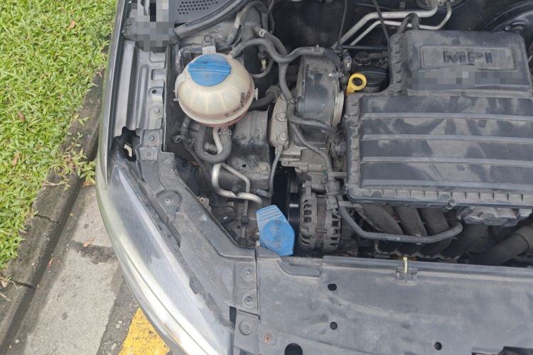 Used Volkswagen Jetta 2013 1.6L Automatic Comfort Model Engine Bay Right