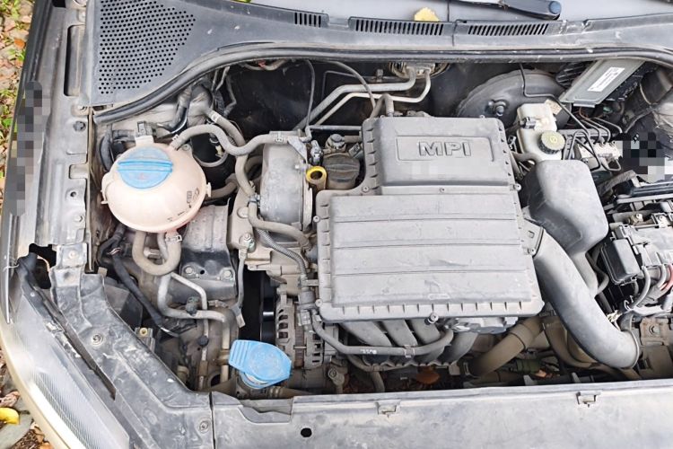 Used Volkswagen Jetta 2013 1.6L Automatic Comfort Model Engine Bay Right