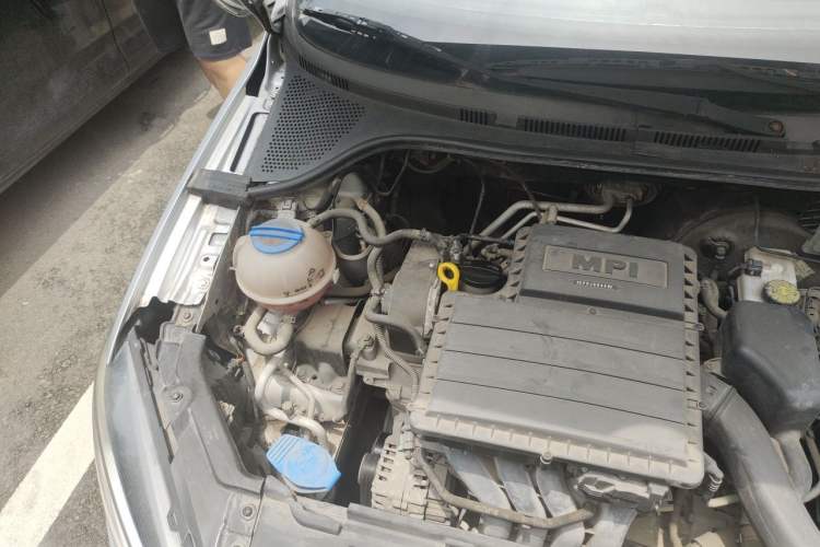 Used Volkswagen Jetta 2013 1.6L Automatic Comfort Model Engine Bay Right