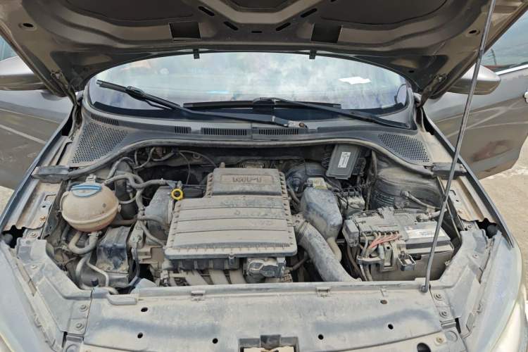 Used Volkswagen Jetta 2013 1.6L Manual Comfort Model Engine Bay