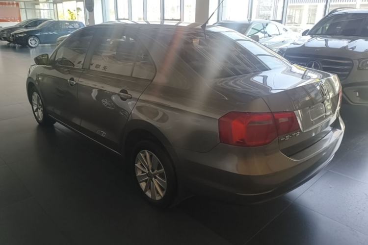 Used Volkswagen Jetta 2013 1.6L Automatic Comfort Model Exterior 2