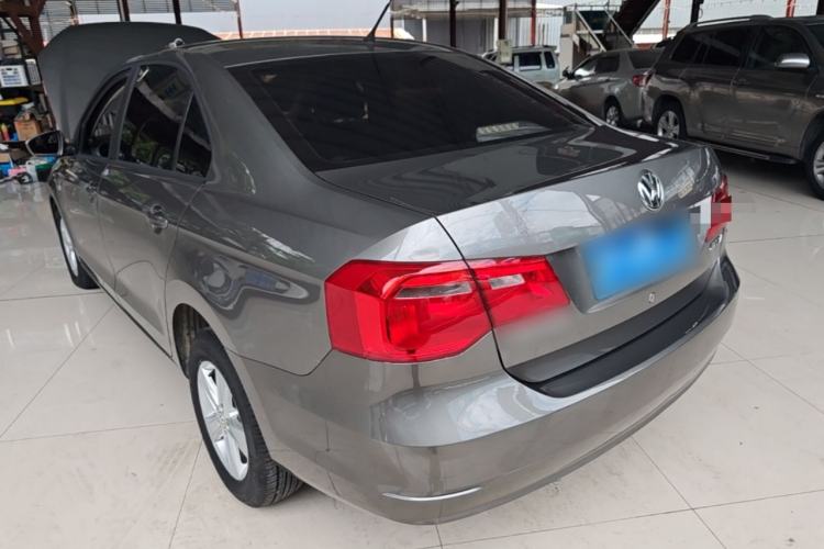 Used Volkswagen Jetta 2013 1.6L Automatic Fashion Model Exterior 2