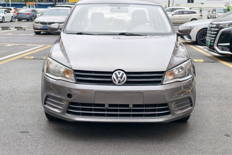 Used Volkswagen Jetta 2013 1.6L Automatic Fashion Model Exterior 2