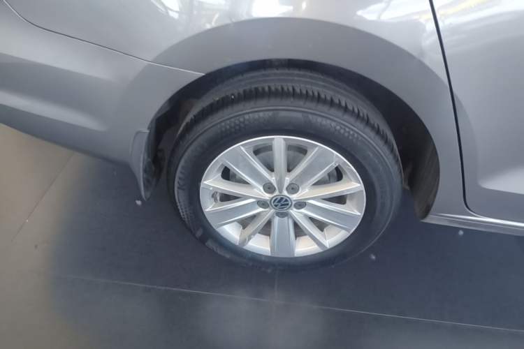 Used Volkswagen Jetta 2013 1.6L Automatic Comfort Model Exterior 5