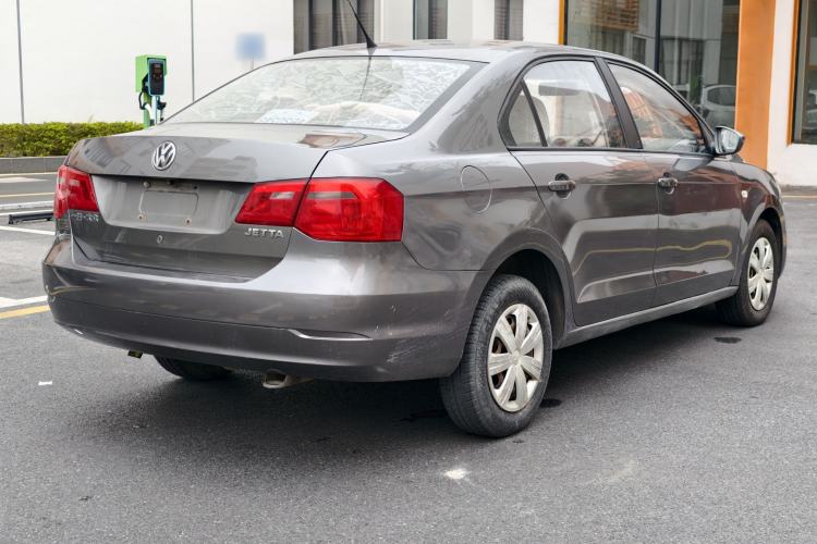 Used Volkswagen Jetta 2013 1.6L Automatic Fashion Model Exterior 5