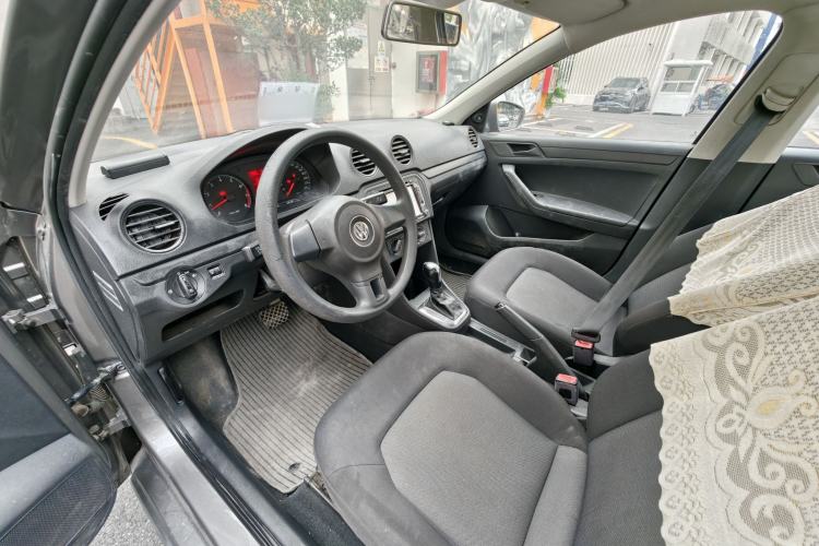 Used Volkswagen Jetta 2013 1.6L Automatic Fashion Model Exterior 8