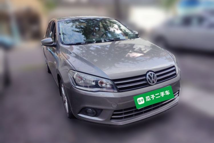 Used Volkswagen Jetta 2013 1.6L Manual Comfort Model Front Right 45 Deg