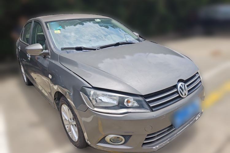 Used Volkswagen Jetta 2013 1.6L Manual Comfort Model Front Right 45 Deg