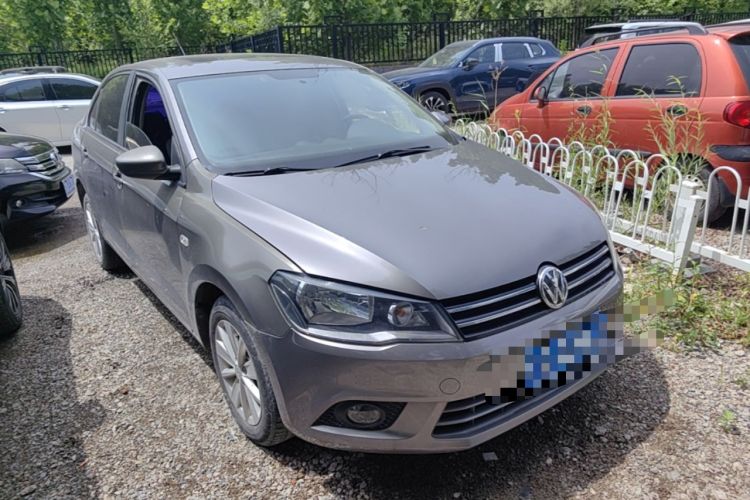 Used Volkswagen Jetta 2013 1.4L Manual Comfort Model Front Right 45 Deg