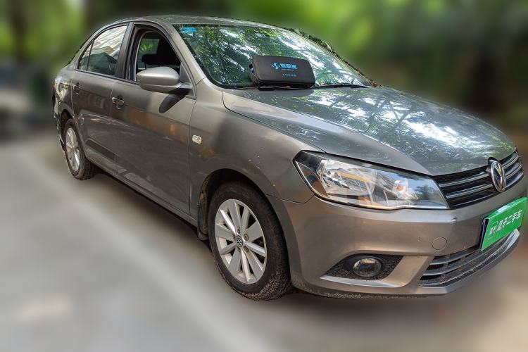 Used Volkswagen Jetta 2013 1.4L Manual Comfort Model Front Right 45 Deg