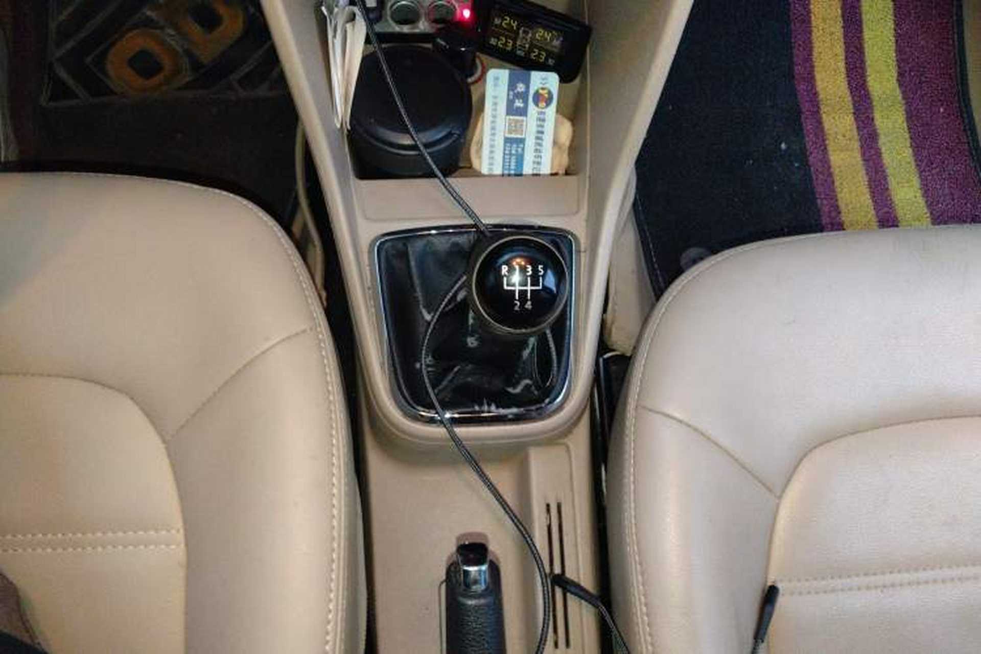 Used Volkswagen Jetta 2013 1.6L Manual Comfort Model Gear Lever