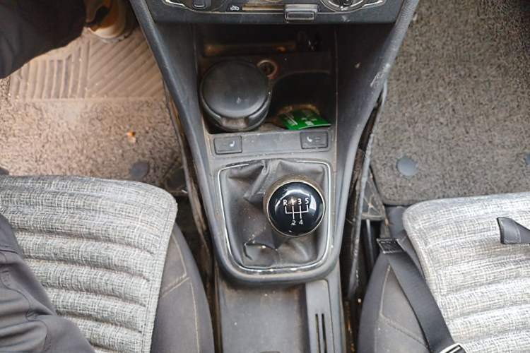 Used Volkswagen Jetta 2013 1.4L Manual Comfort Model Gear Lever