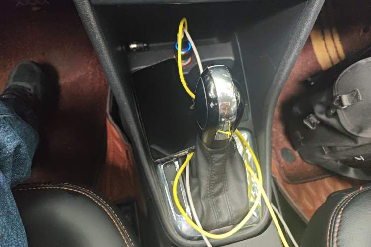 Used Volkswagen Jetta 2013 1.6L Automatic Comfort Model Gear Lever