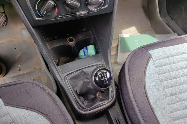 Used Volkswagen Jetta 2013 1.4L Manual Comfort Model Gear Lever