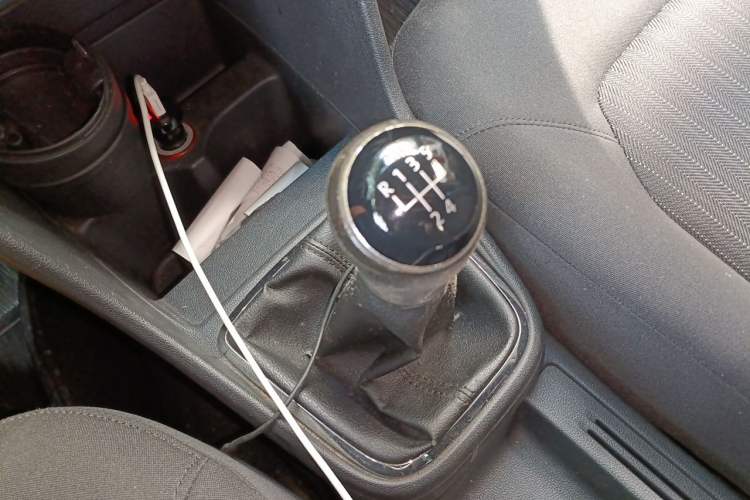Used Volkswagen Jetta 2013 1.4L Manual Comfort Model Gear Lever