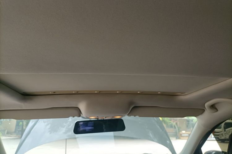Used Volkswagen Jetta 2013 1.6L Manual Comfort Model Headliner
