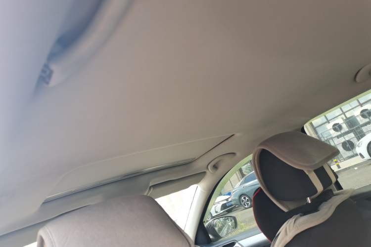 Used Volkswagen Jetta 2013 1.6L Automatic Comfort Model Headliner