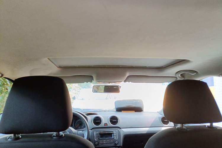 Used Volkswagen Jetta 2013 1.4L Manual Comfort Model Headliner