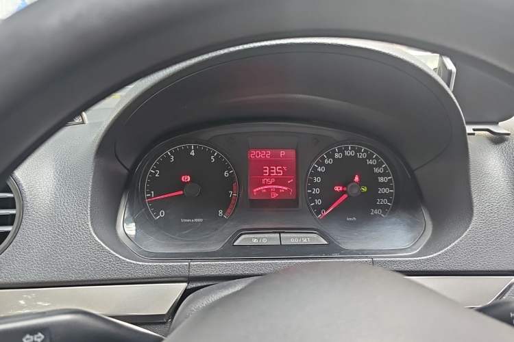 Used Volkswagen Jetta 2013 1.6L Automatic Fashion Model Instrument Cluster