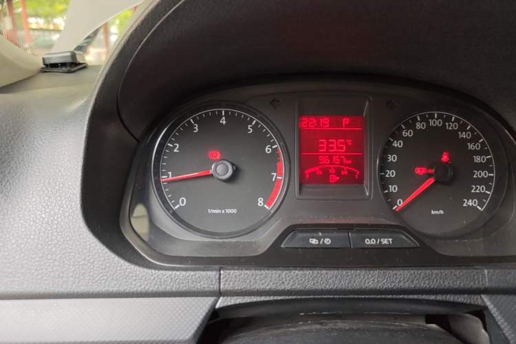 Used Volkswagen Jetta 2013 1.6L Automatic Fashion Model Instrument Cluster