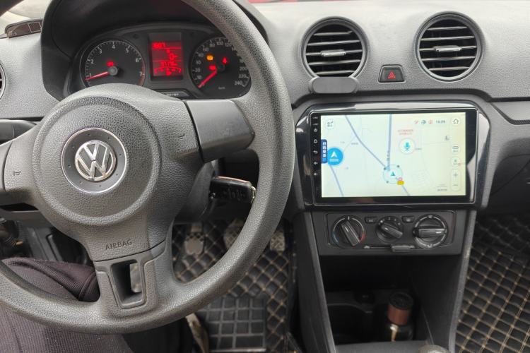 Used Volkswagen Jetta 2013 1.6L Manual Fashion Edition Interior 1