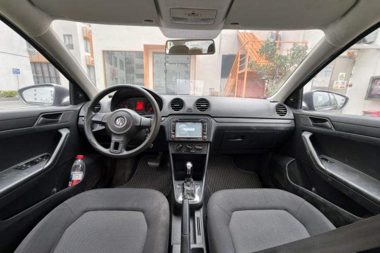 Used Volkswagen Jetta 2013 1.6L Automatic Fashion Model Interior 4
