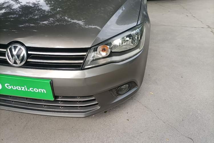 Used Volkswagen Jetta 2013 1.6L Manual Comfort Model Left Front Headlight