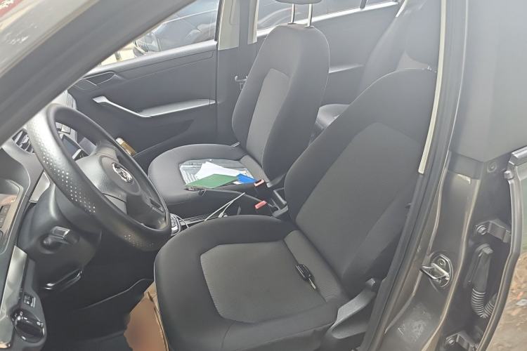 Used Volkswagen Jetta 2013 1.6L Automatic Fashion Model Left Front Seat