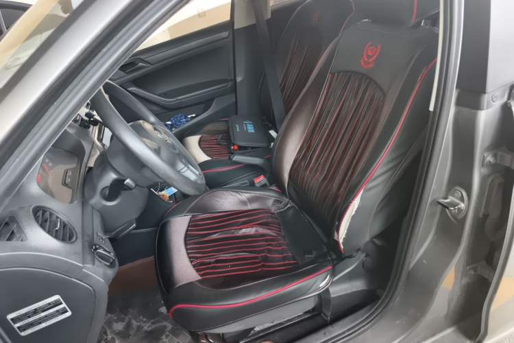 Used Volkswagen Jetta 2013 1.6L Manual Fashion Edition Left Front Seat