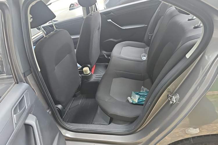 Used Volkswagen Jetta 2013 1.6L Automatic Fashion Model Left Rear Seat